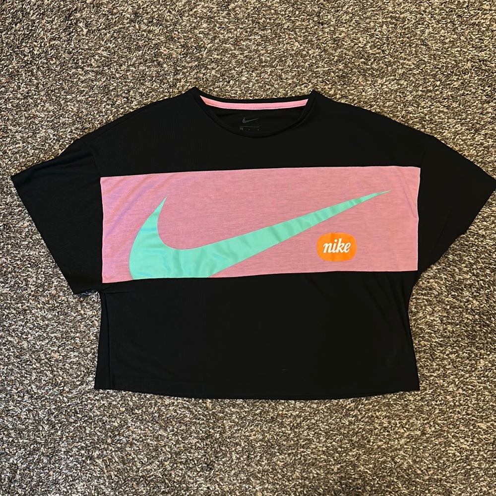 Youth Large Nike crop tshirt